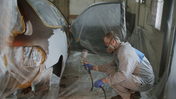 Pintura de carro en el taller