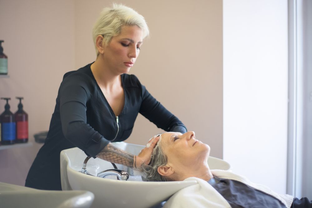 Aplicación de color en el cabello