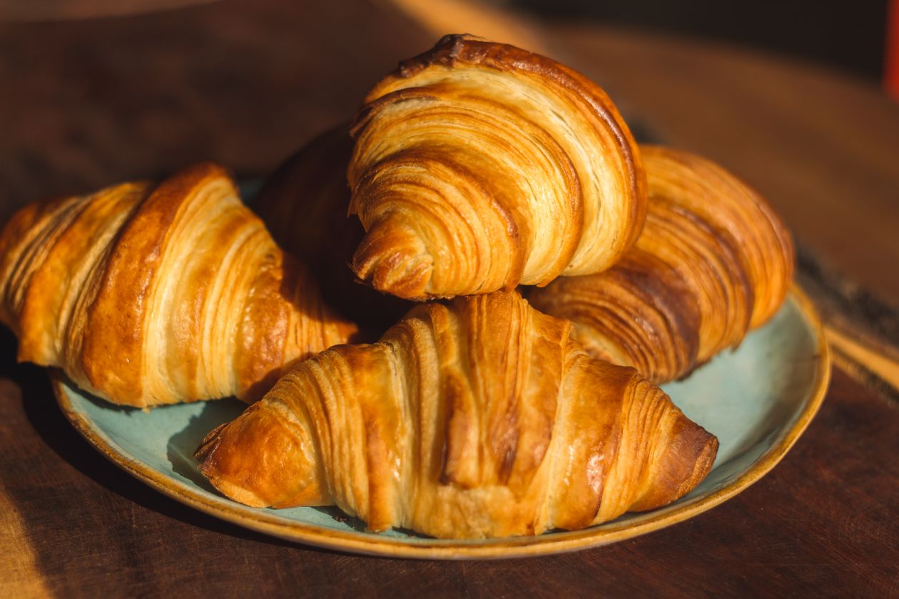 Croissants artesanales dorados